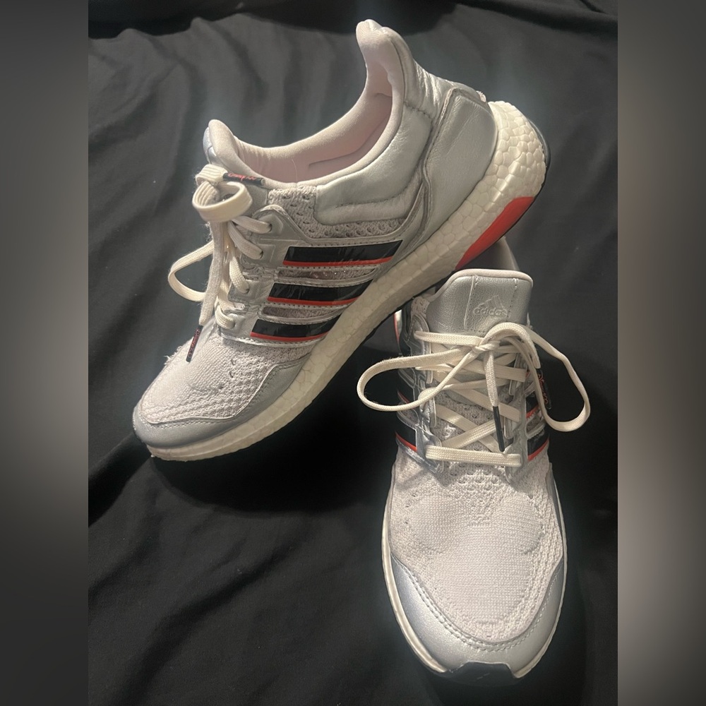 adidas Women’s White Athletic Sneakers with Black and Red Stripes